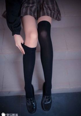《曼娜艳荡性史》电影醉在线播放_720完整视频观看